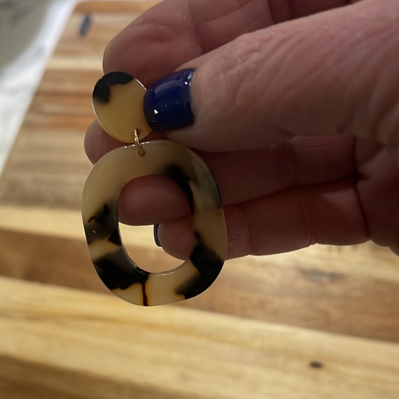 Bundle of earrings for summer! Pierced only. 1.5 to 2 inches. - Picture 3 of 5